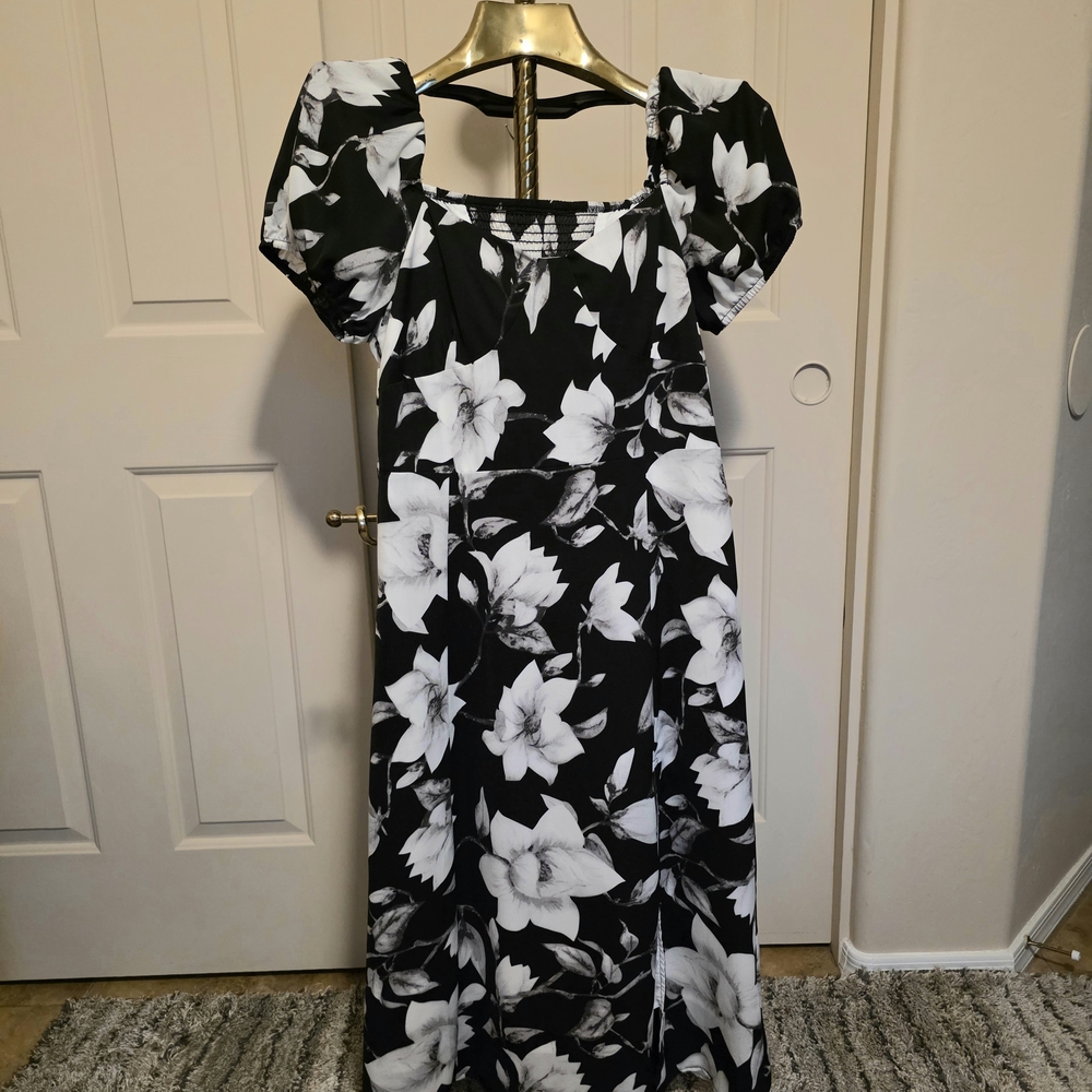 Black & White Floral Square-Neck Maxi Dress